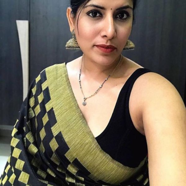 Tamil hot aunty ❤️