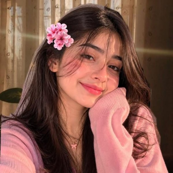 KOMAL🌻